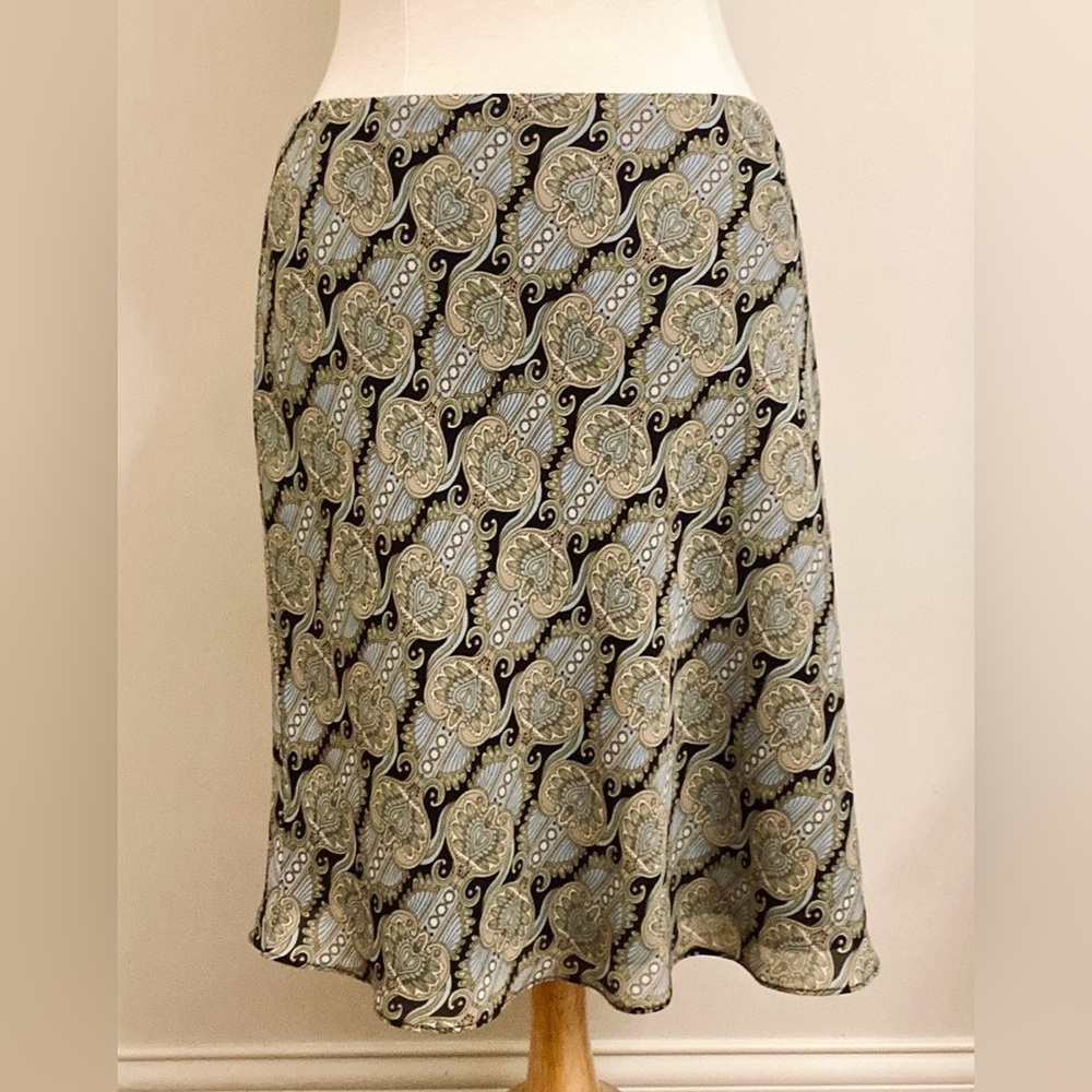 Ann Taylor Factory Black Blue Green Paisley 10P  Boho Retro Modern Flounce Skirt